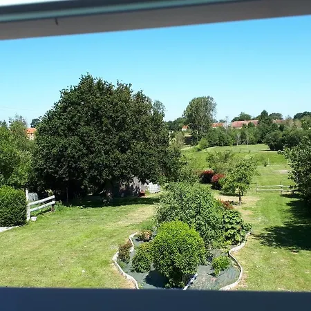 Les Chants Du Crepuscule Marchésieux