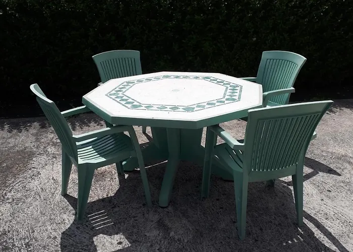 Les Chants Du Crepuscule