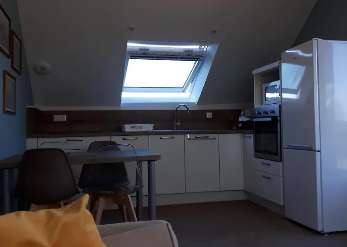 Les Chants Du Crepuscule